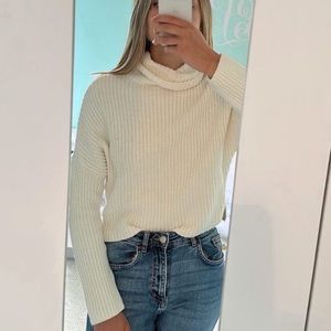 Abercrombie white turtleneck sweater
